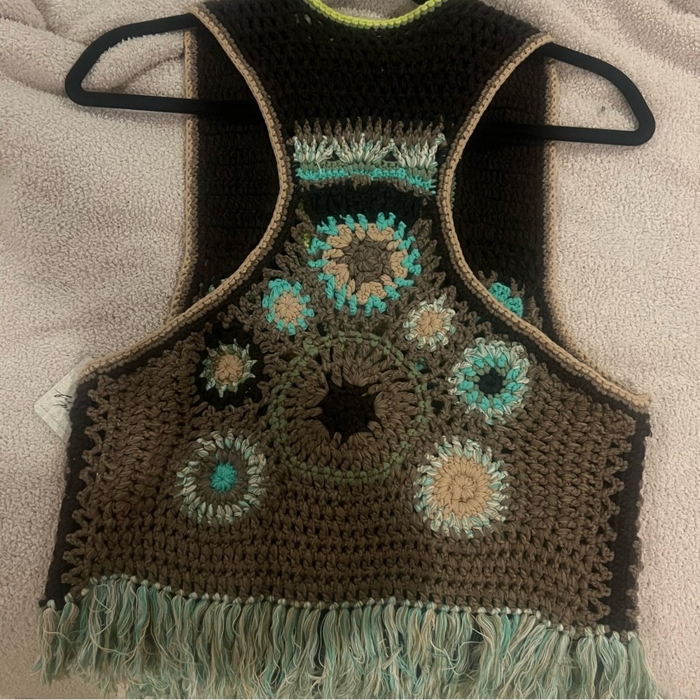 Free People Handcrafted Desert Rose Crochet Vest, NEW - Picture 5 of 14